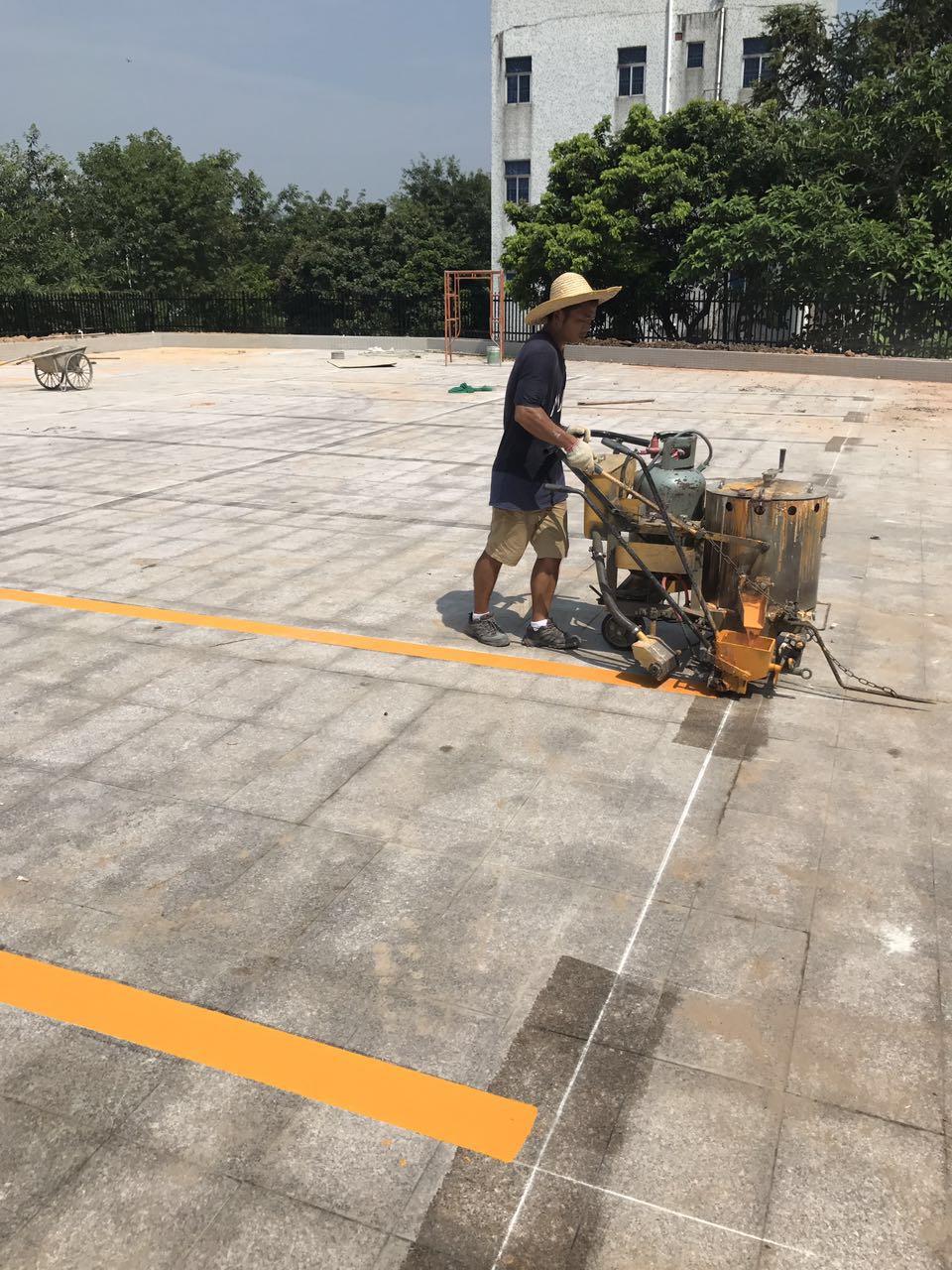 龍華道路減速帶/東莞交通安裝標線箭頭線怎麼算錢